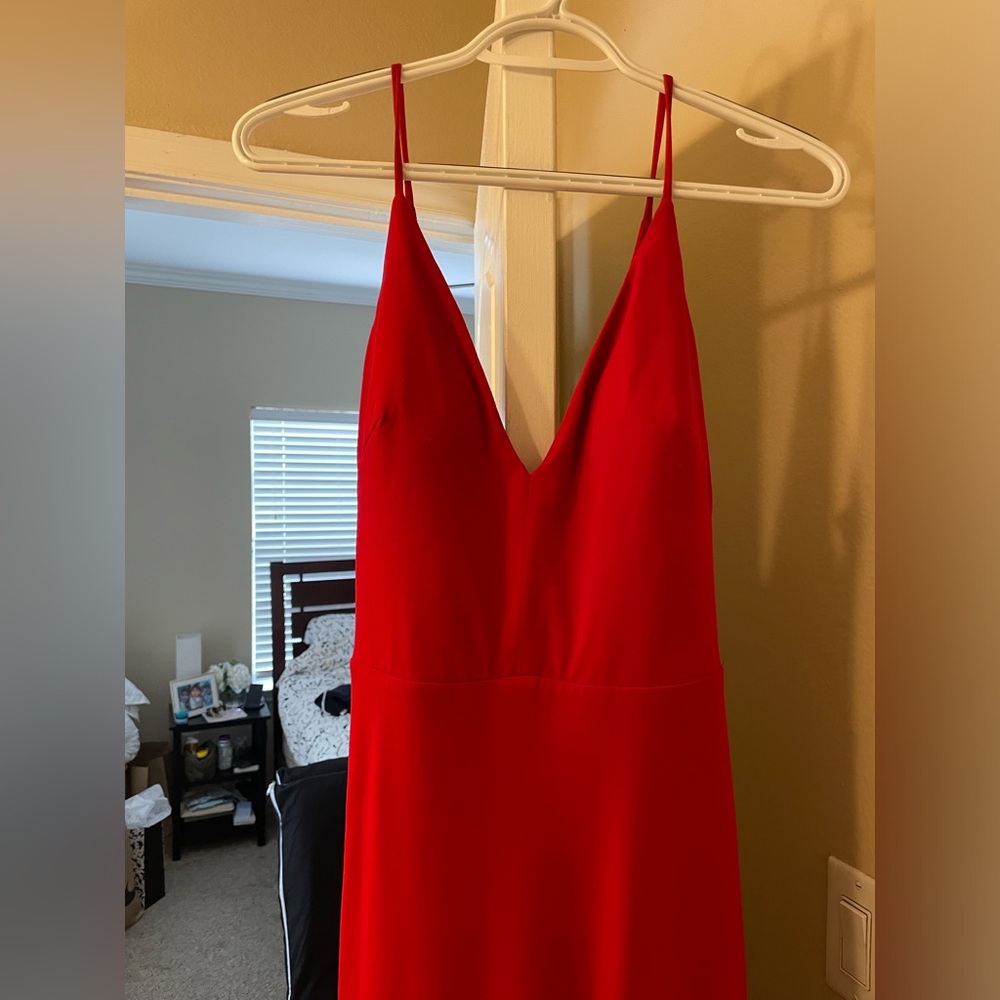 RED FORMAL/PROM DRESS - Picture 2 of 8